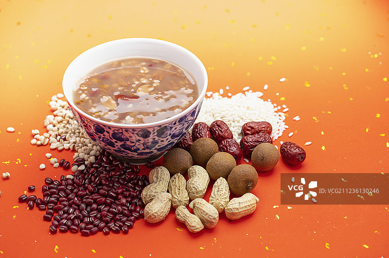 丰富的食材与美味的腊八粥图片素材
