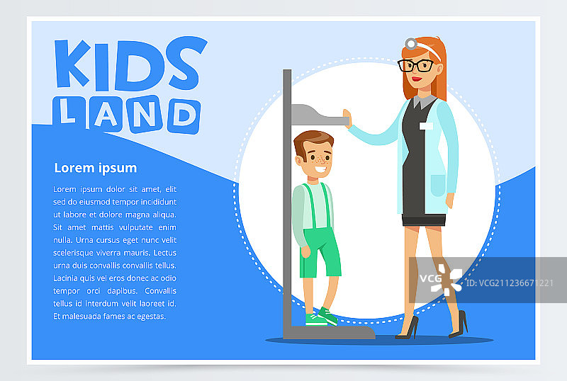 理疗师测量男孩的身高图片素材