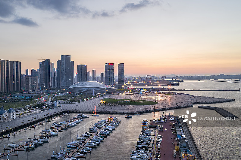 黄昏东港图片素材