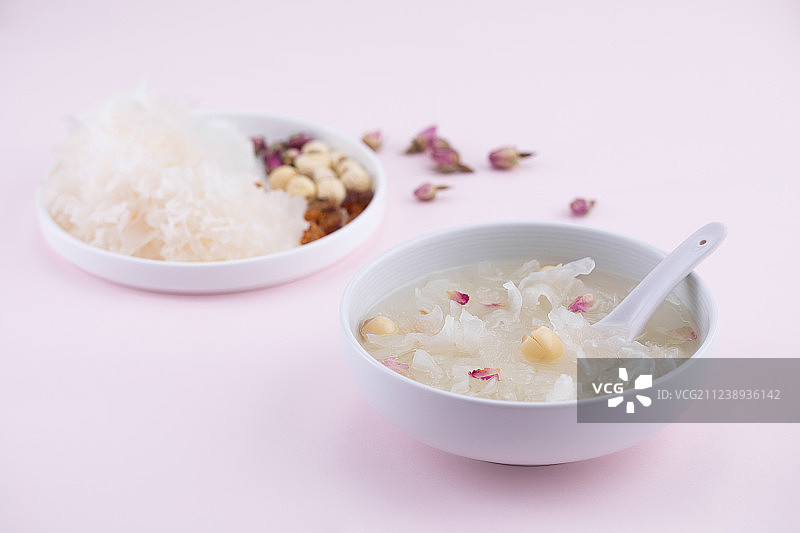 一碗银耳羹图片素材