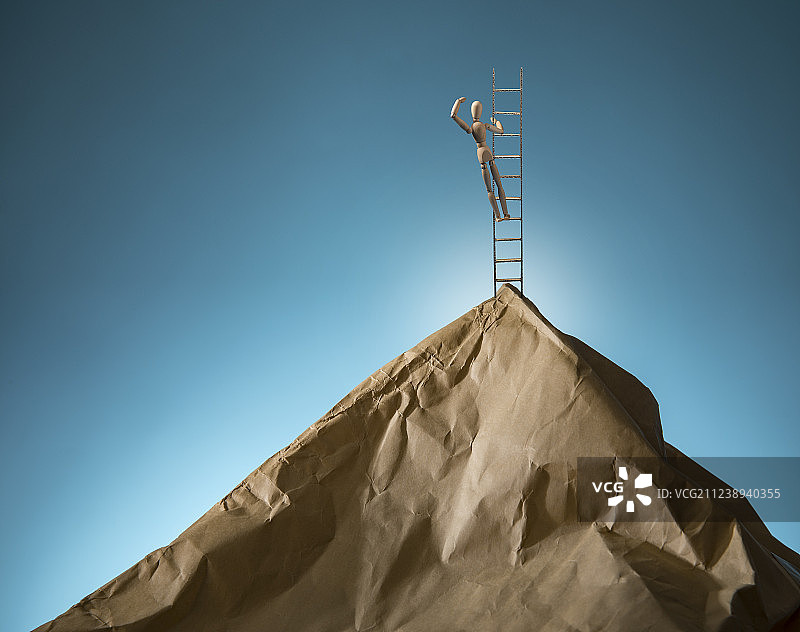 山顶上的梯子图片素材