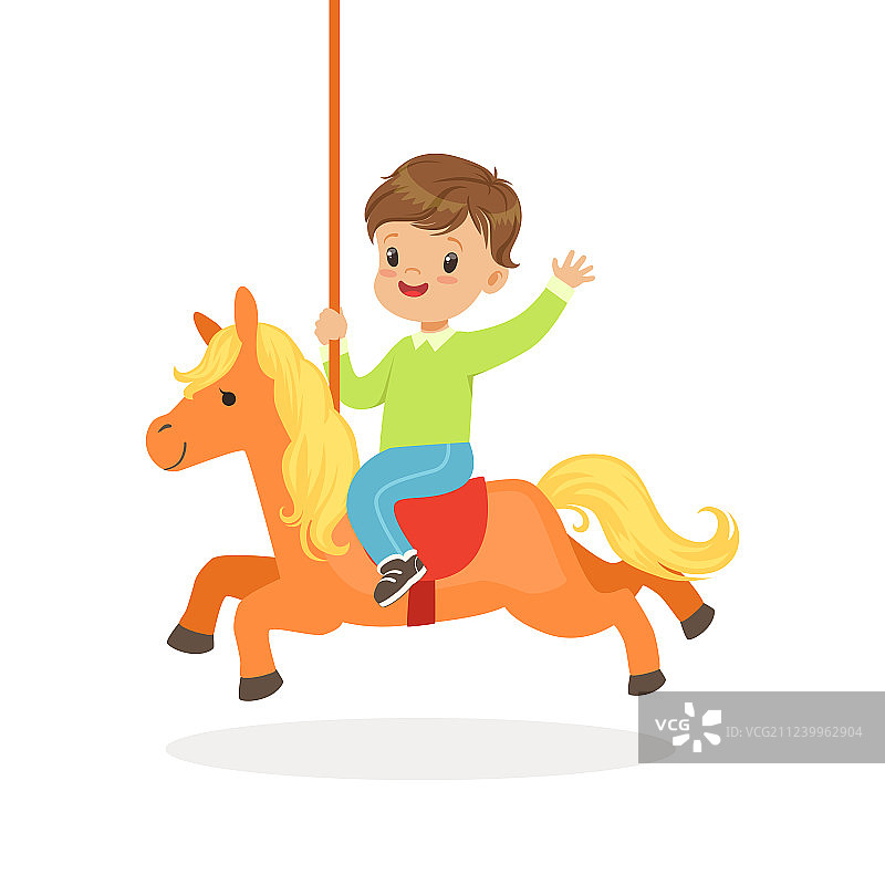 可爱小男孩骑旋转木马图片素材