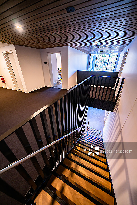 复式公寓楼道楼梯图片素材
