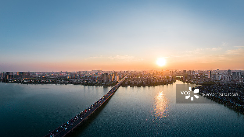 独墅湖高架落日图片素材