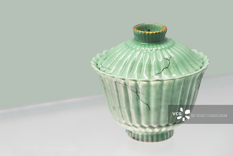 上海博物馆陶瓷馆收藏的单色釉瓷器图片素材