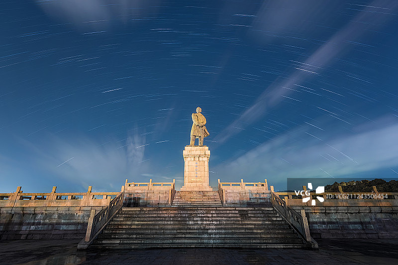 中山市孙文公园孙中山雕像星空实景图片素材