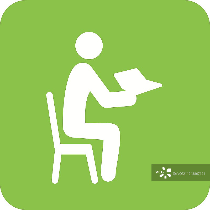 坐着阅读的男人图片素材