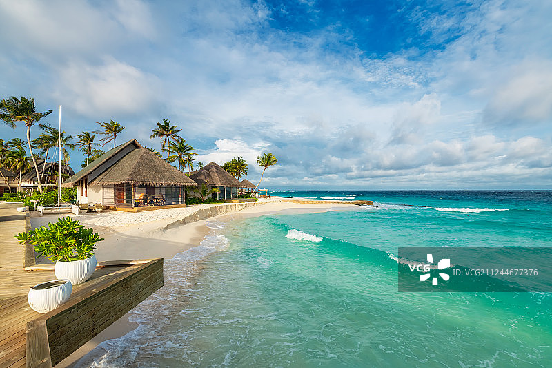 马尔代夫海边度假小屋户外风光图片素材