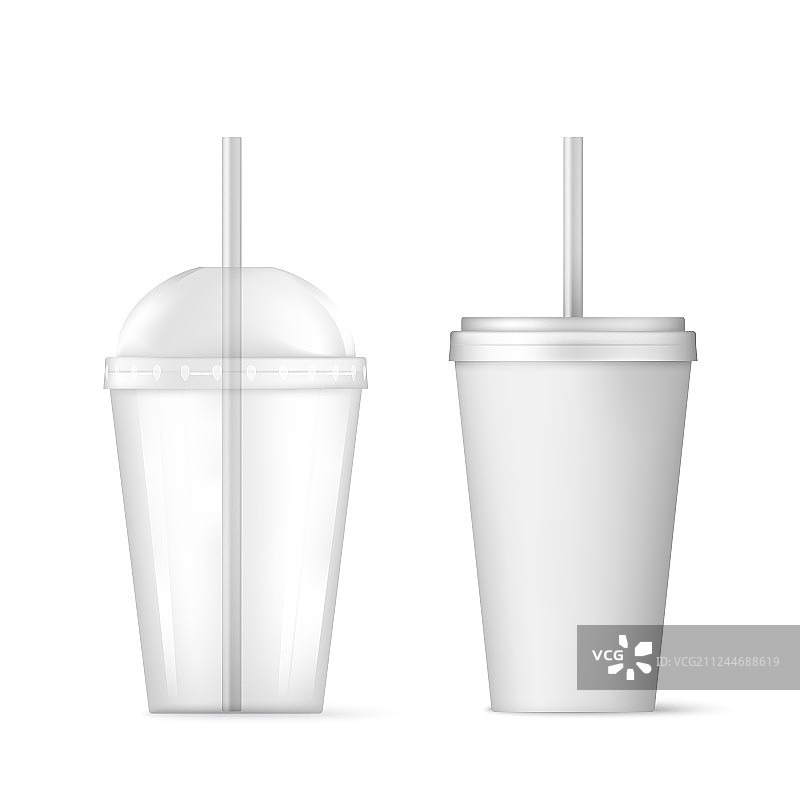 带吸管的透明塑料一次性杯子图片素材