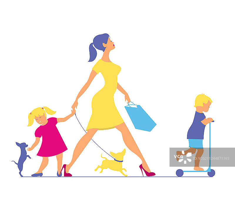 带着两个孩子和狗的超级妈妈图片素材
