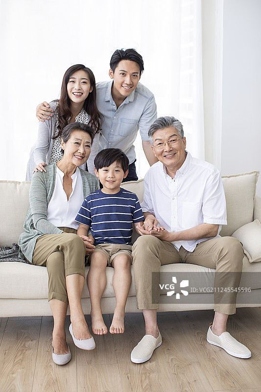 快乐的一家人图片素材