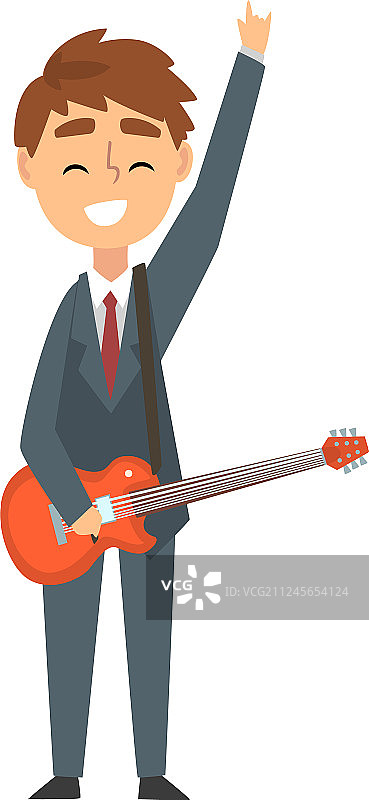 男孩弹吉他微笑图片素材