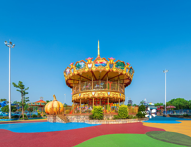 儿童游乐园旋转木马图片素材