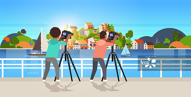 旅行摄影师拍摄自然照片图片素材