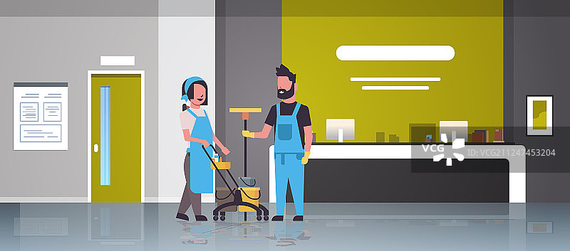 穿着制服的清洁工情侣图片素材