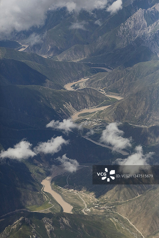 航拍山川河流图片素材