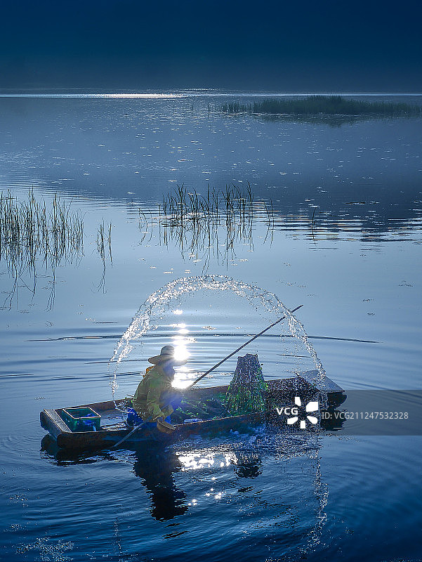 韩国昌宁郡牛浦湿地的渔民图片素材