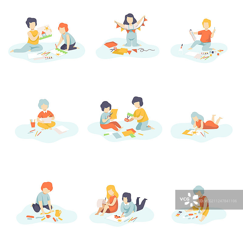 孩子们坐在地上绘画图片素材