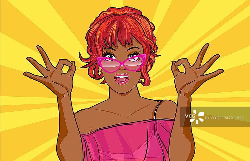 戴眼镜做出OK手势的黑人女性图片素材