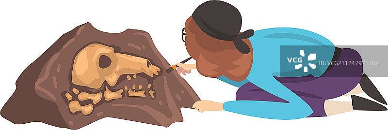 女考古学家清理骨骼上的泥土图片素材