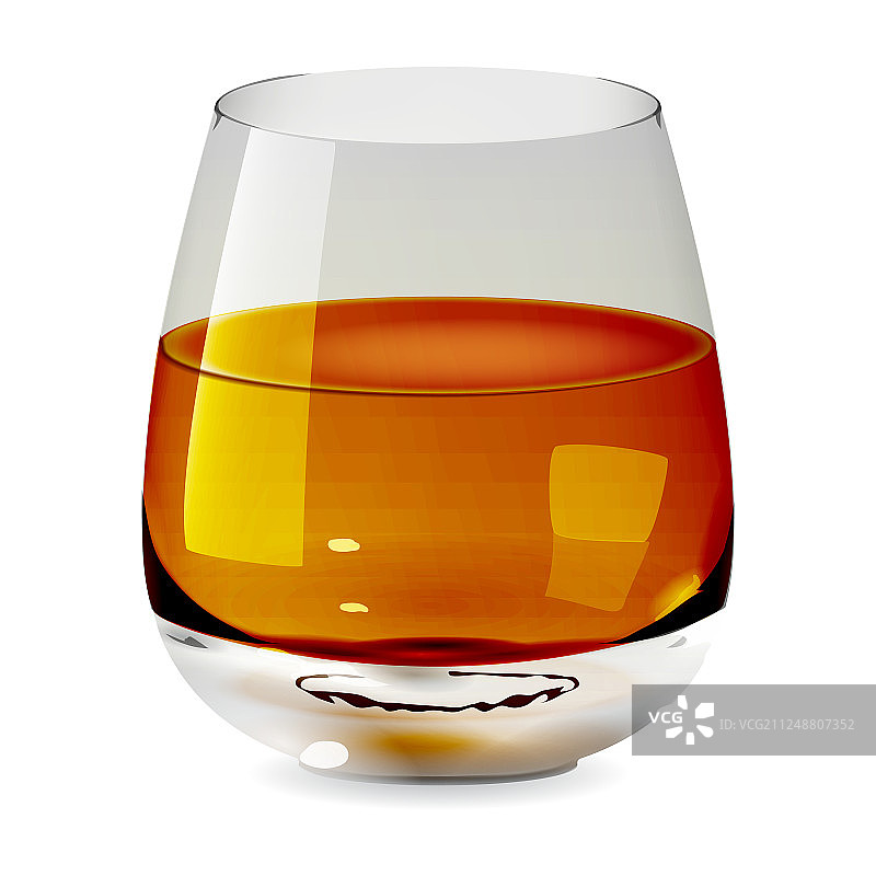 逼真透明玻璃杯图片素材