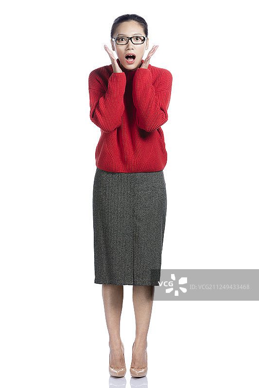 感到害怕的年轻女士图片素材