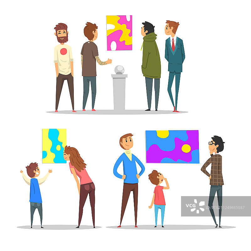 人们观看悬挂的抽象画图片素材