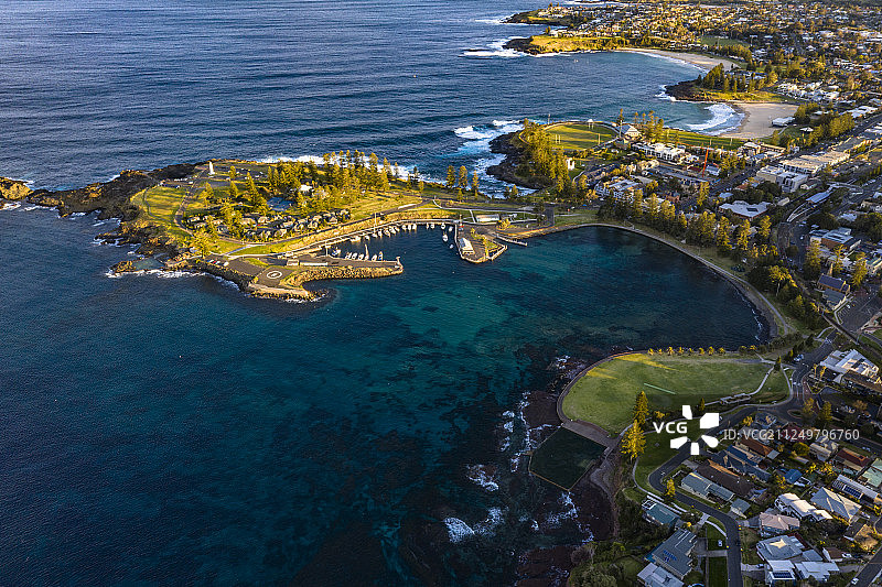 霞光下的澳洲海岬航拍图片素材