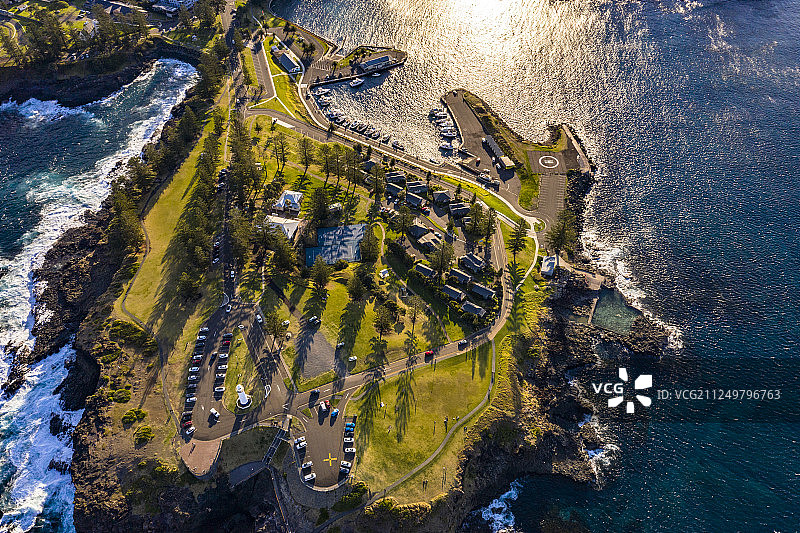 霞光下的海岬风景区航拍图片素材