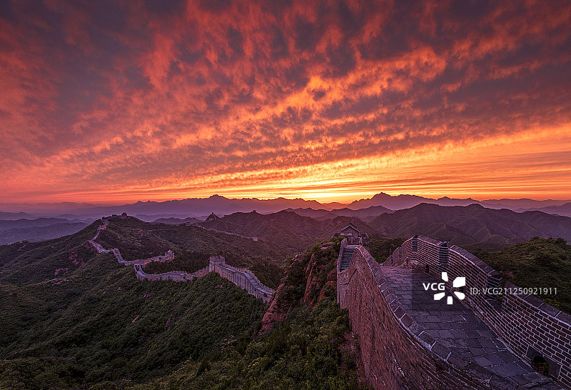 河北承德金山岭长城火烧云图片素材