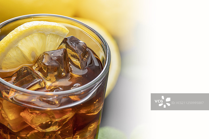 冰凉的柠檬红茶图片素材