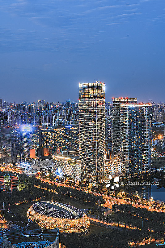 成都蓝调金融城市风光图片素材