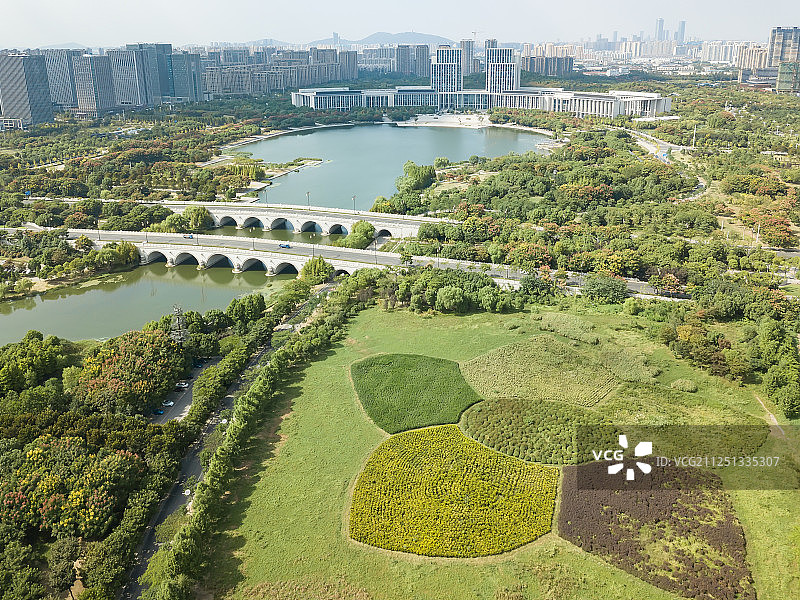 航拍无锡太湖新城风光图片素材