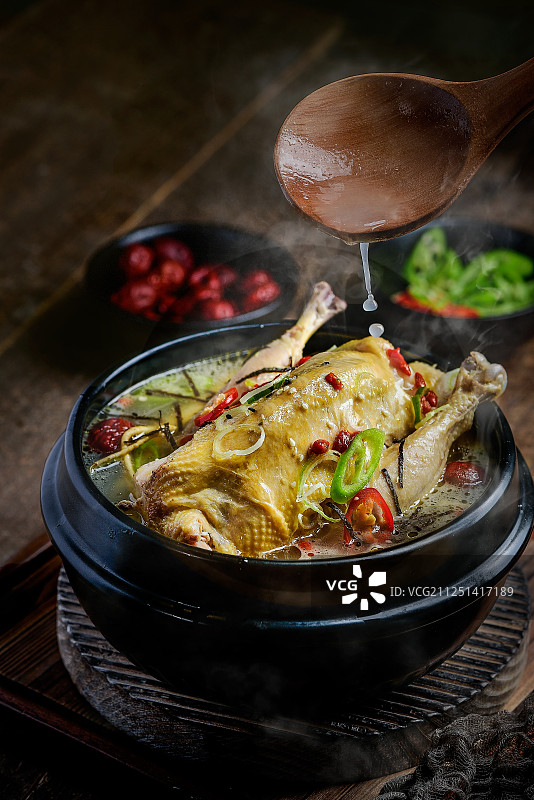 滋补参鸡汤图片素材