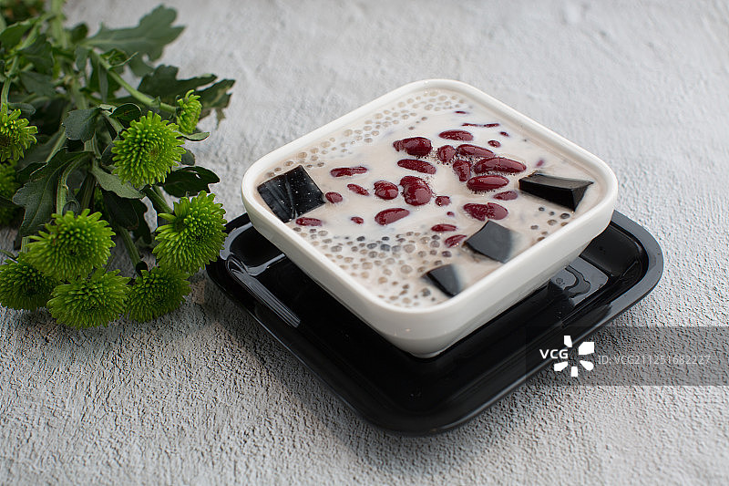 西米露芋圆仙草冰沙系列甜品图片素材