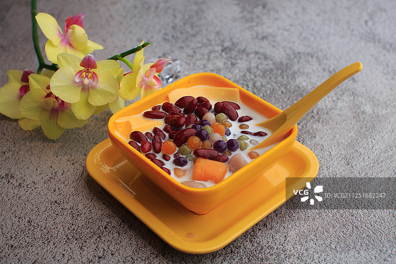 西米露芋圆仙草冰沙系列甜品图片素材