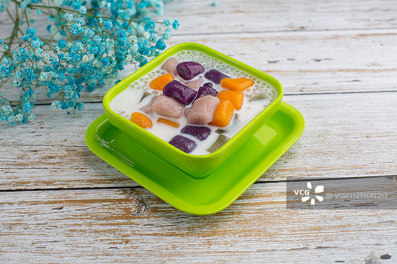 西米露芋圆仙草冰沙系列甜品图片素材