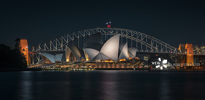 悉尼歌剧院夜景图片素材