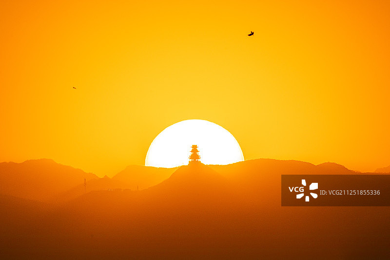 北京日落定都阁风光图片素材