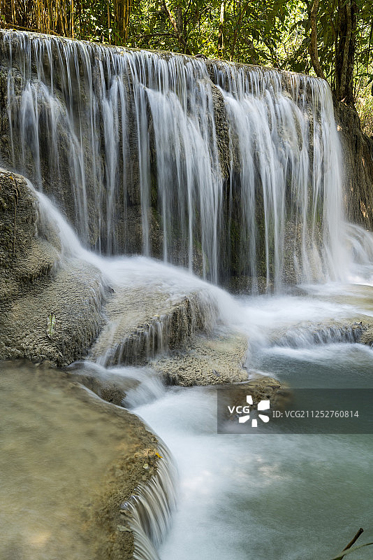 老挝琅勃拉邦光西瀑布图片素材
