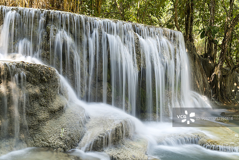 老挝琅勃拉邦光西瀑布图片素材