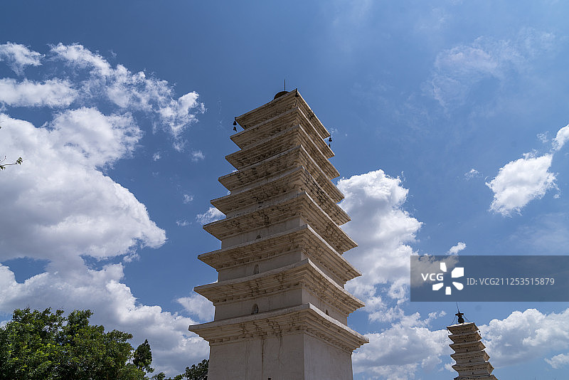 云南大理巍山古城宝塔图片素材