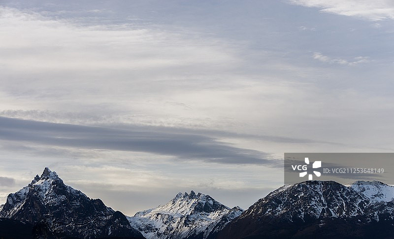 奥利维亚山和五兄弟山脉，乌斯怀亚，火地岛，阿根廷图片素材