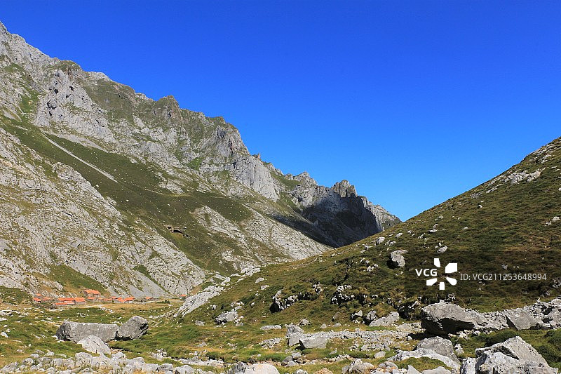 西班牙坎塔布连山脉欧罗巴山峰风光图片素材