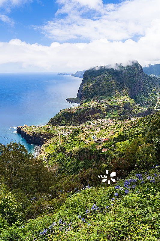 马德拉法伊阿尔海岸线高角度视图图片素材
