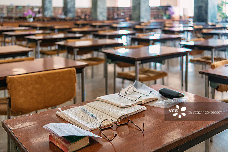 朝鲜平壤人民大学习堂教室内景图片素材