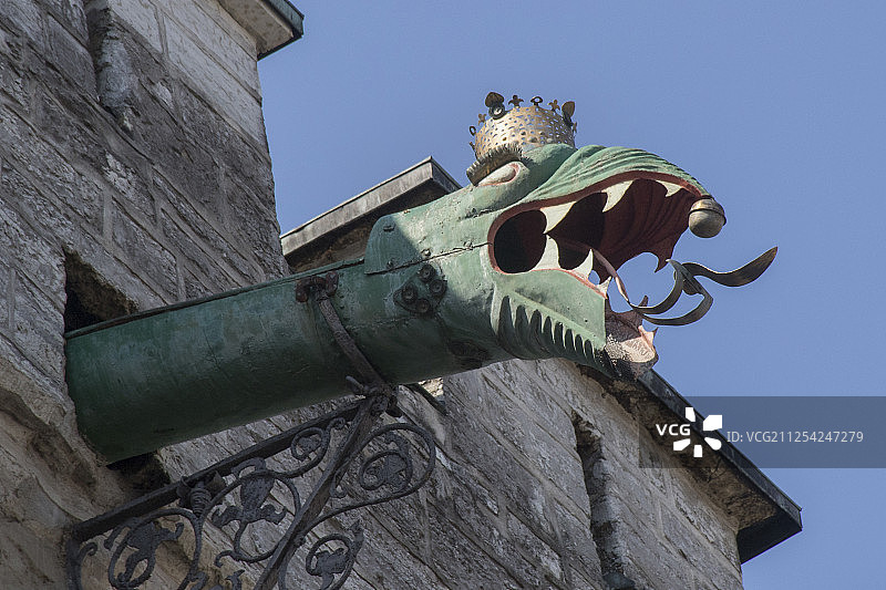 市政厅上设计成龙的排水管图片素材