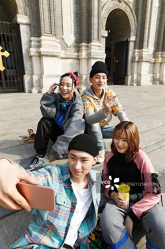 快乐的年轻人图片素材