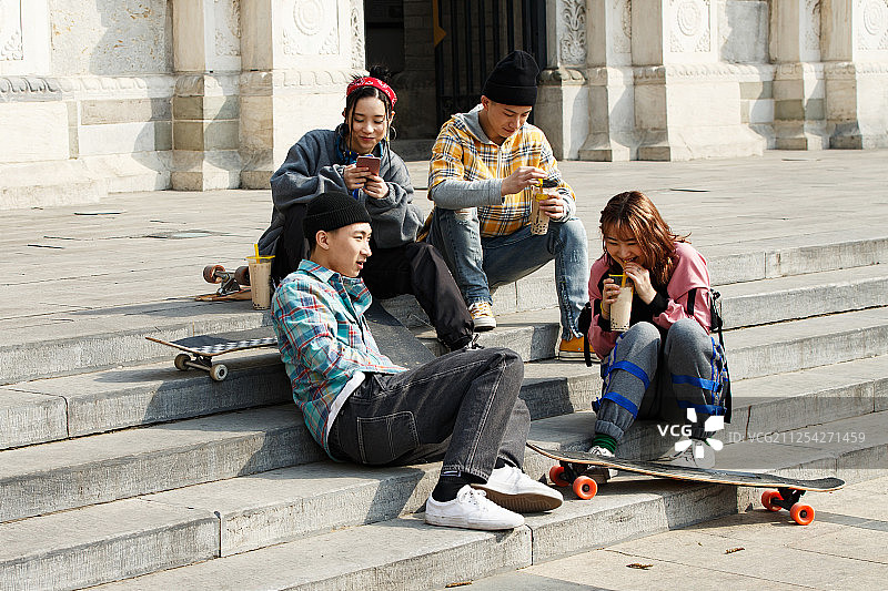 快乐的年轻人图片素材