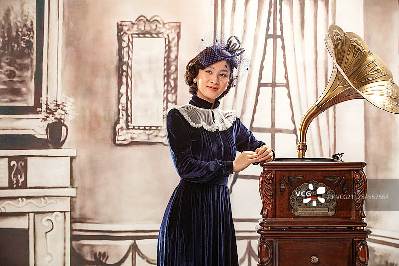 美女复古照图片素材